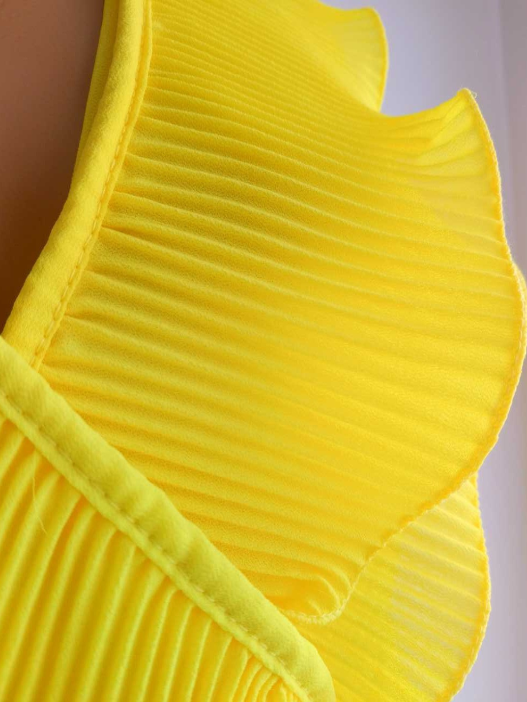 Combinaison JAUNE plissée à volants avec ceinture
