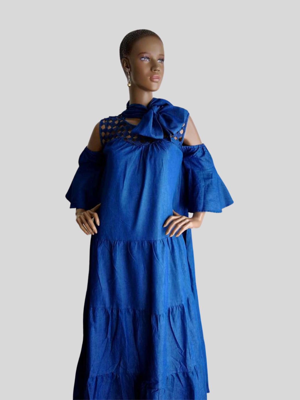 Robe JEAN en dentelle avec col lavallière à nouer