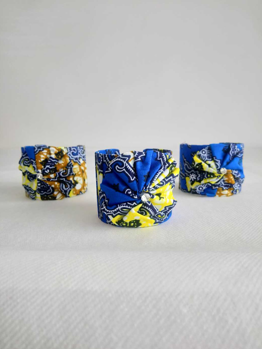 Buesso - Bracelet fait main en pagne WAX bleu pour femmes