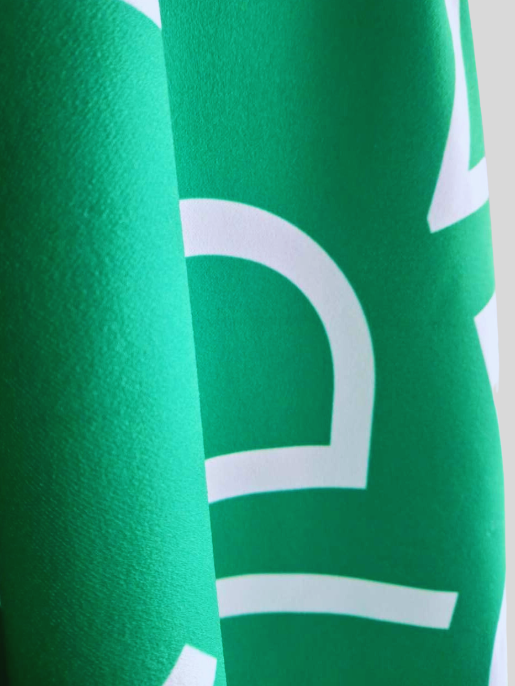 Robe femme verte imprimée mi-longue à motif lettres
