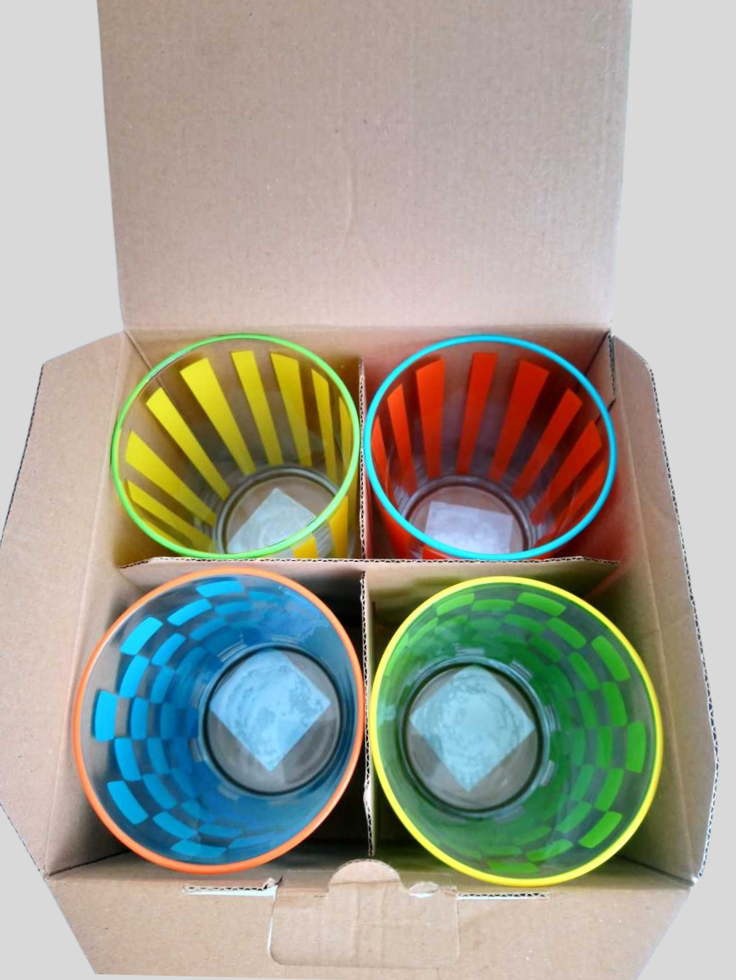 Lot de 4 verres imprimés colorés