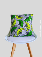 Housse de coussin en Wax FLEUR DE MARIGE - fait main en France