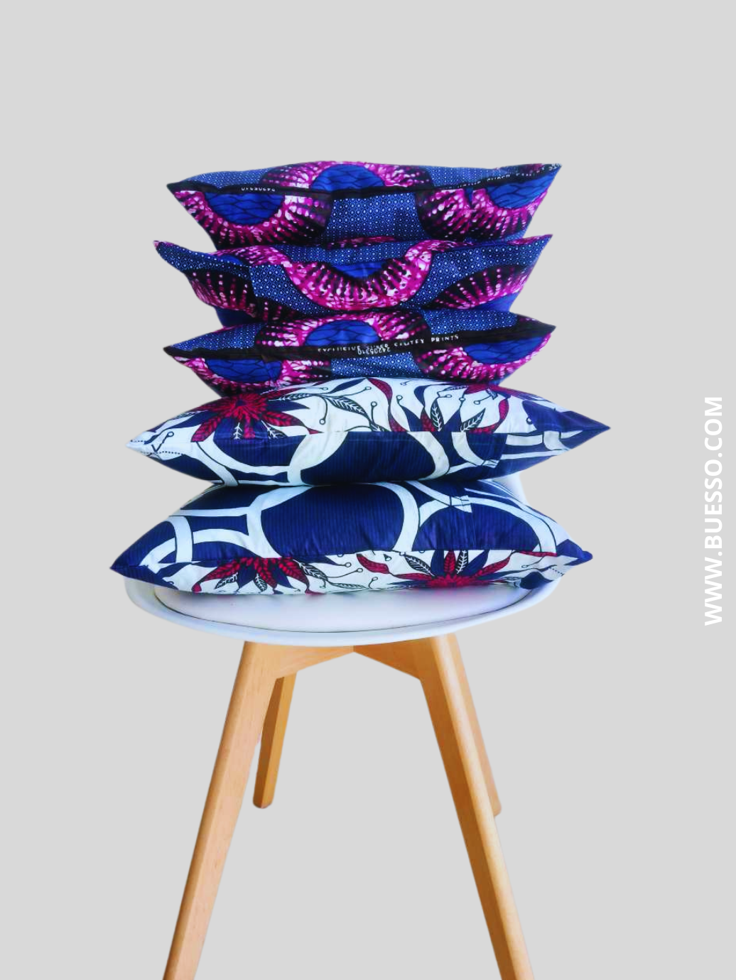 Housse de coussin en wax BLEU-100% coton-confectionnée en France