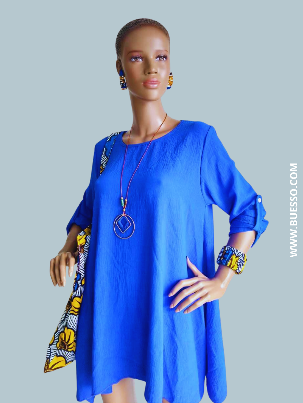 Robe BLEUE ÉLECTRIQUE avec collier intégré