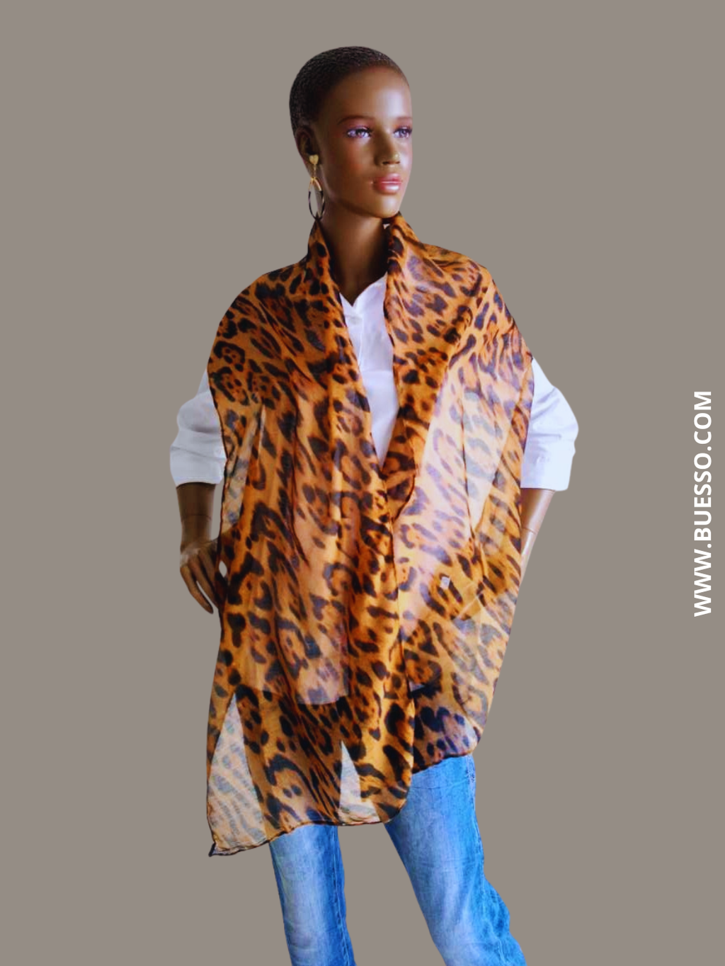 Foulard léopard chic et féminin