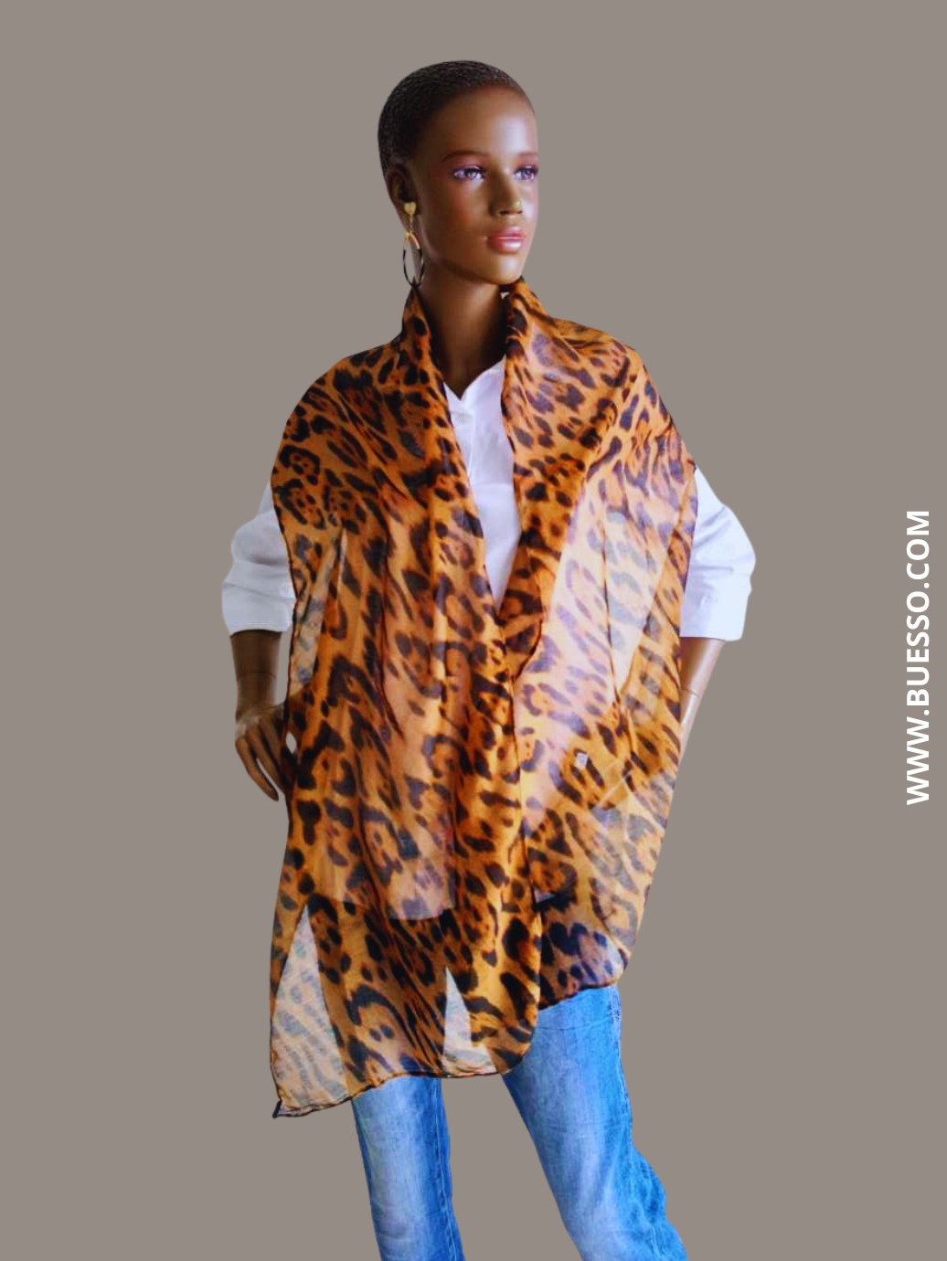 Foulard léopard chic et féminin