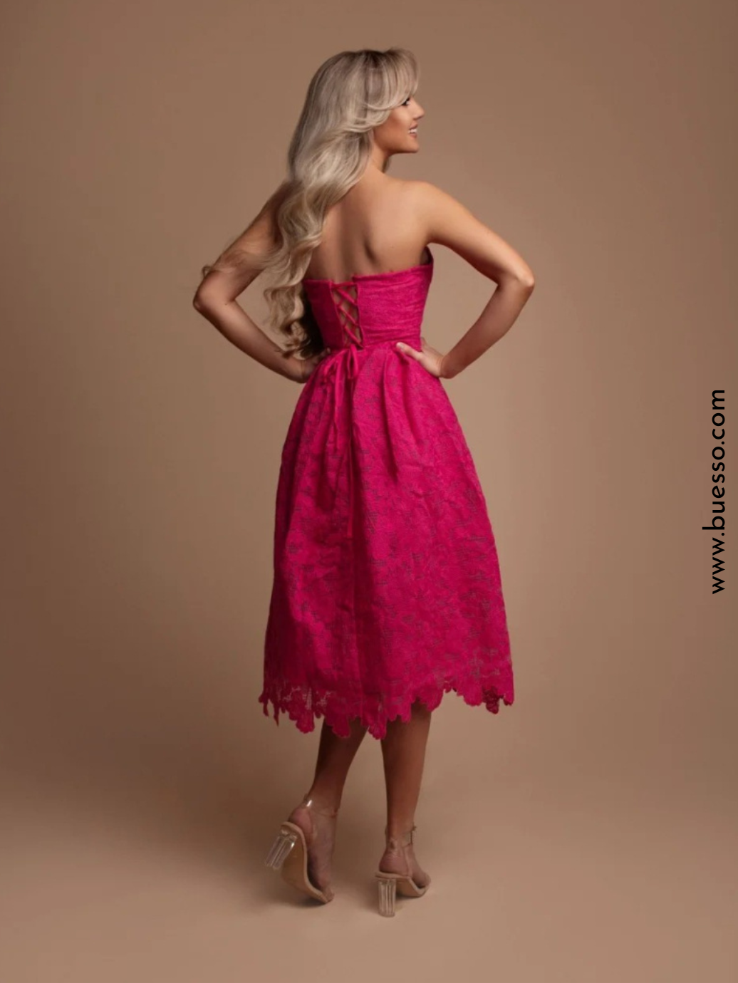 Robe bustier rose fuchsia en dentelle | Effet bonne mine instantané