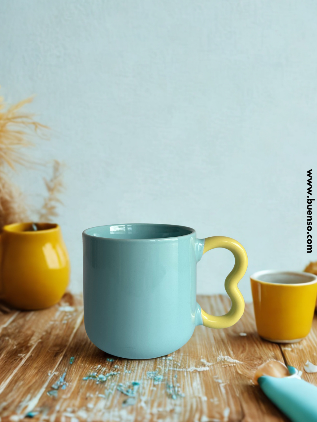 Mug vert céladon avec anse coeur 37 cl