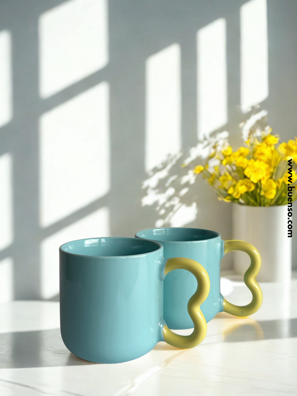 Mug vert céladon avec anse coeur 37 cl