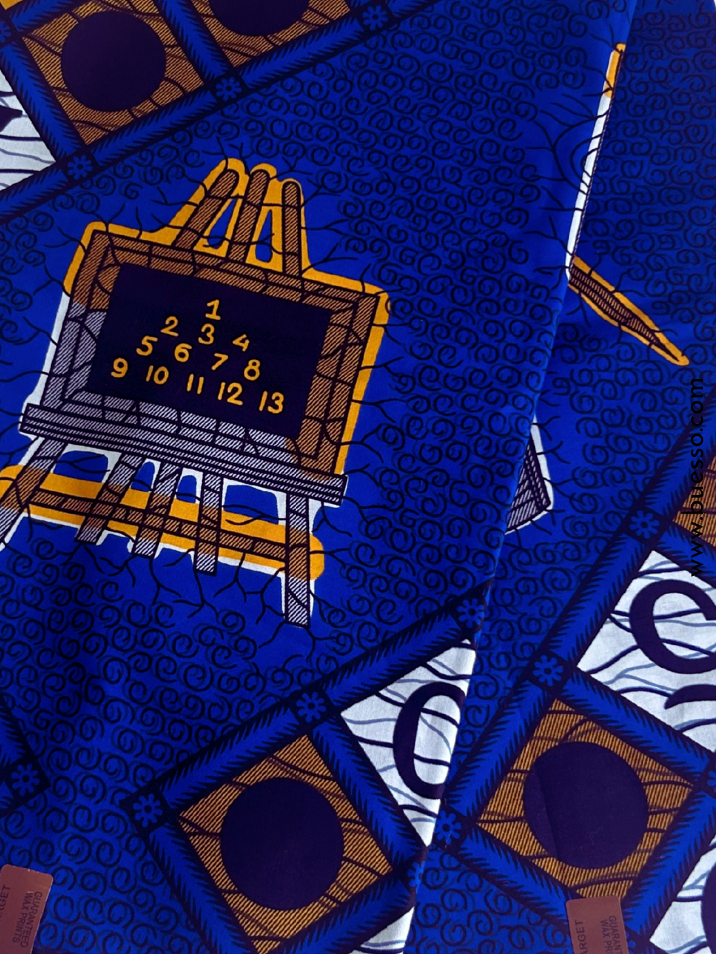 Pagne wax bleu motifs lettres & chiffres en coton