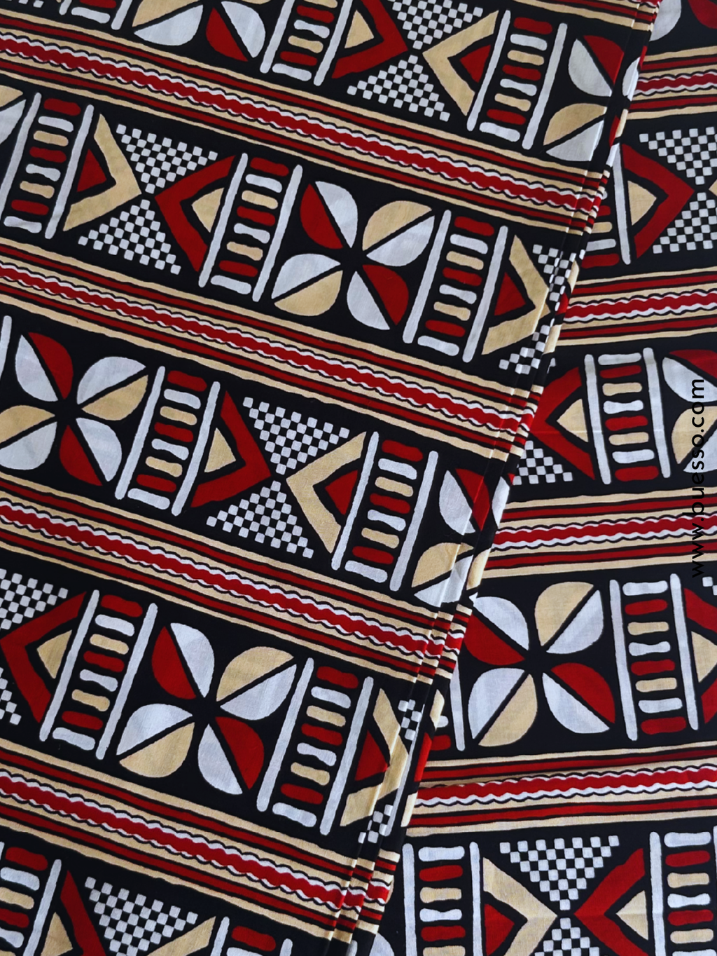 Pagne wax Bogolan rouge/noir motifs graphiques ancestraux africains