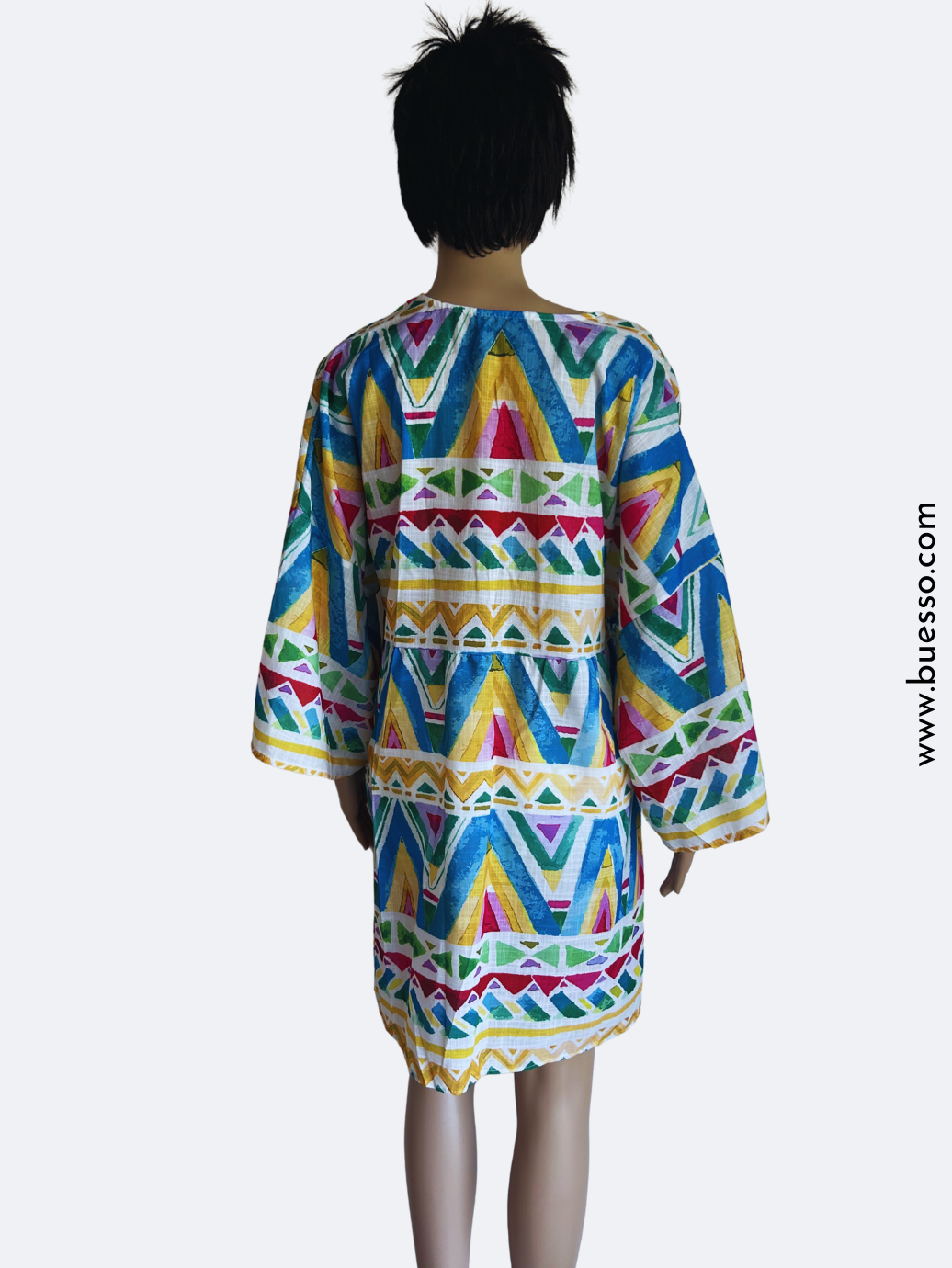 Robe de plage mi-longue multicolore au confort absolu pour vos journées ensoleillées